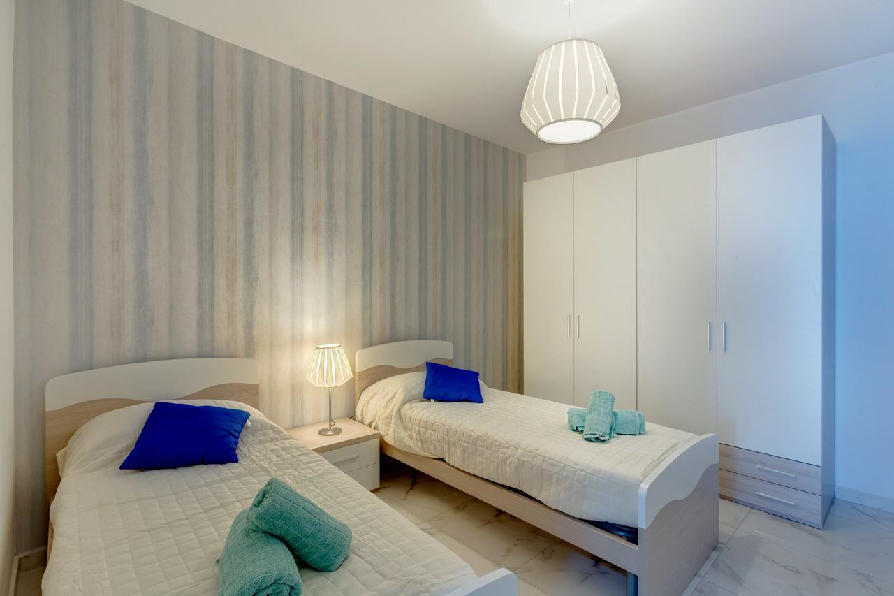 Marvelous 2 Bedroom Apartment By The Sea กอว์รา ภายนอก รูปภาพ