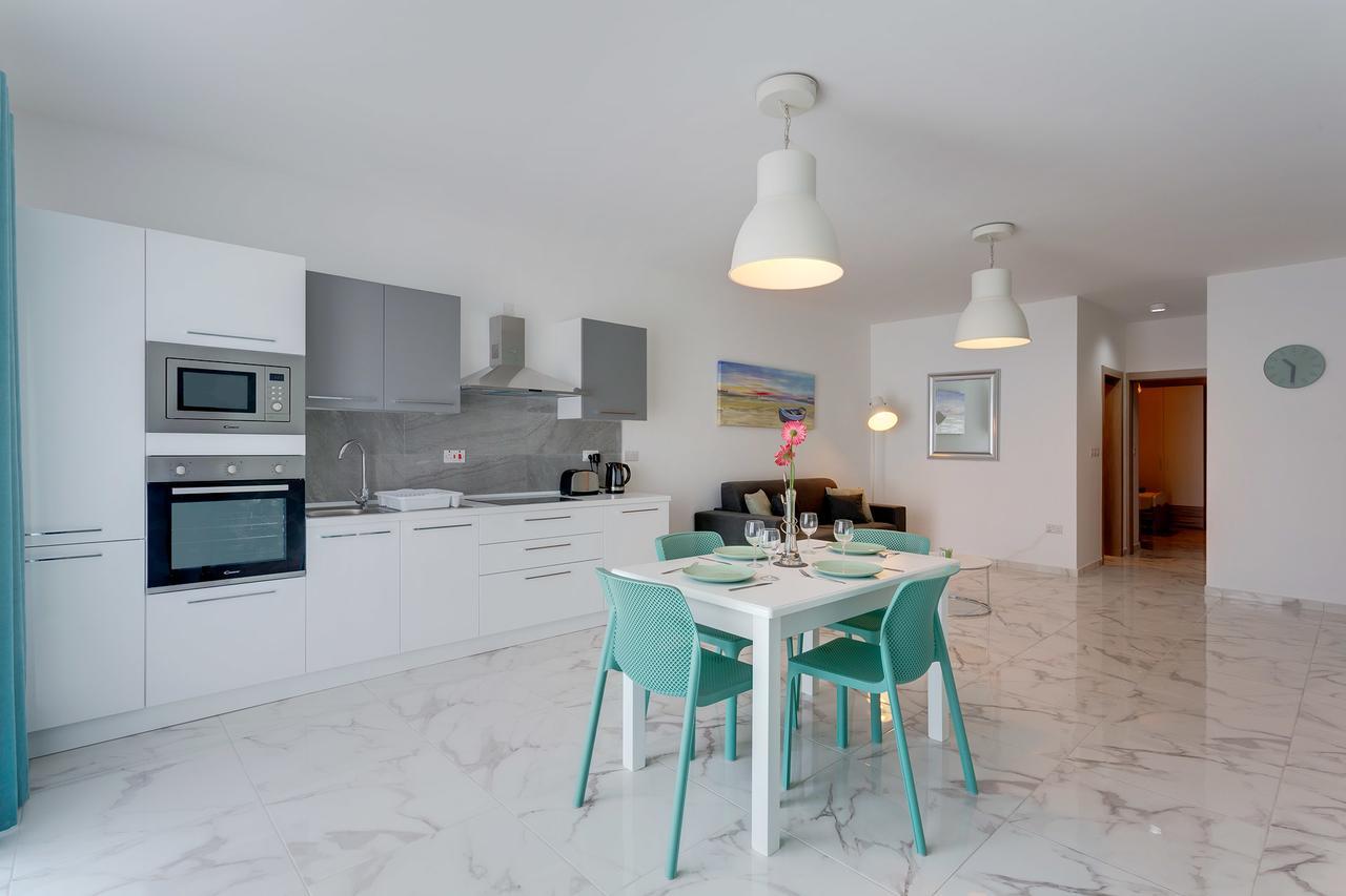 Marvelous 2 Bedroom Apartment By The Sea กอว์รา ภายนอก รูปภาพ